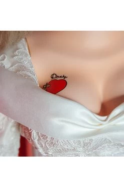 TRICK OR TREAT STUDIOS Tiffany 33" Lifesize Movie Replica Doll From Seed Of Chucky -Alchemy Store 0000 seedofchucky tiffany chest productiondoll