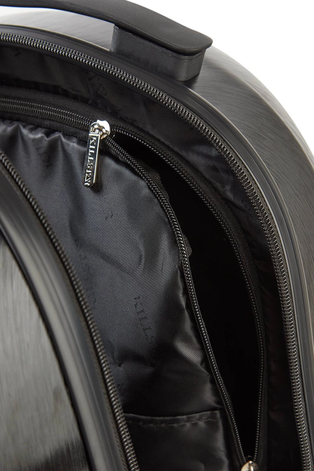 Tomb Travel Suitcase 6 Tomb Travel Suitcase - Image 4