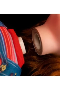 TRICK OR TREAT STUDIOS Ultimate Chucky Doll [Lifesize 29"] -Alchemy Store uc neckdetail2