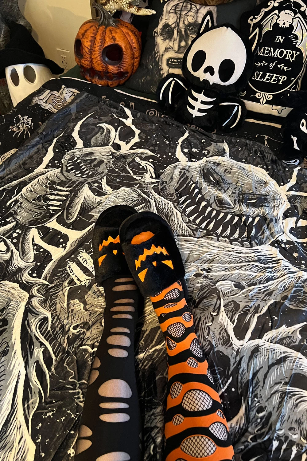 Winnie The Pooh's Bloody Honey Throw Blanket 8 Winnie The Pooh's Bloody Honey Throw Blanket - Image 6