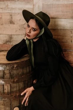 Veiled Hat [OLIVE GREEN] -Alchemy Store womens witch green hat
